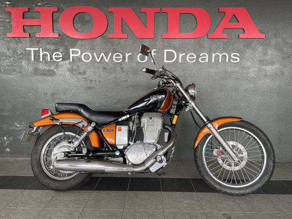 2013 Suzuki LS650 S40 Suzuki LS650 Boulevard S40