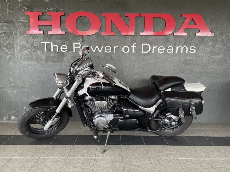 2010 Suzuki VZ800 Suzuki VZ800 M50 Boulevard