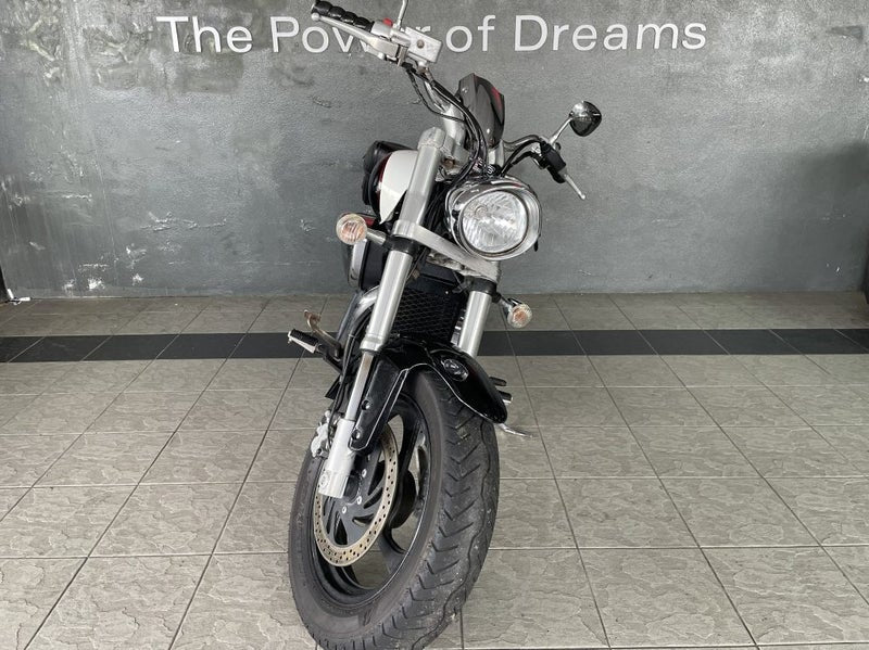 2010 Suzuki VZ800 Suzuki VZ800 M50 Boulevard