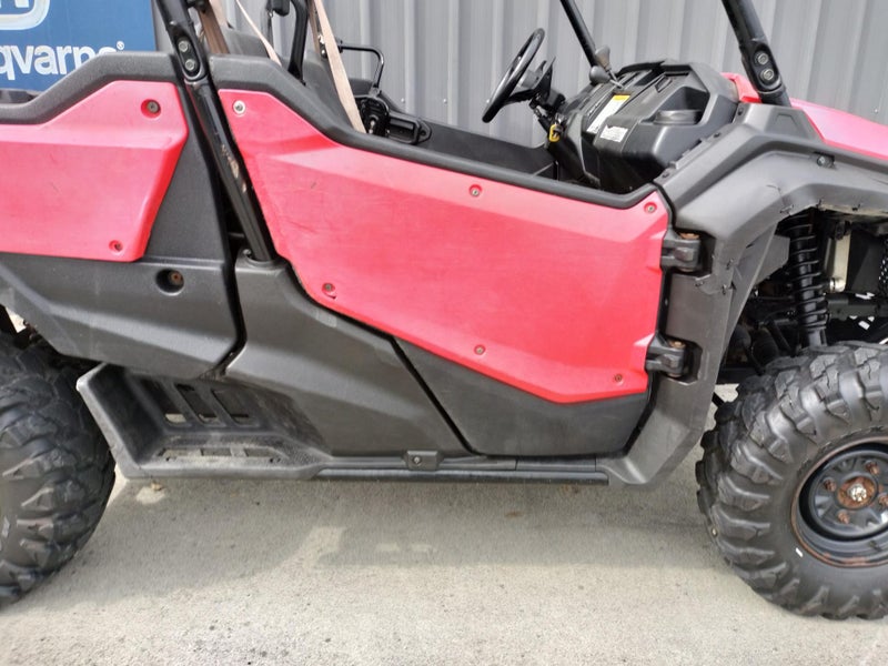 2017 Honda SXS1000M3PH Honda Pioneer SXS1000M3PH
