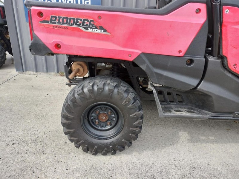 2017 Honda SXS1000M3PH Honda Pioneer SXS1000M3PH