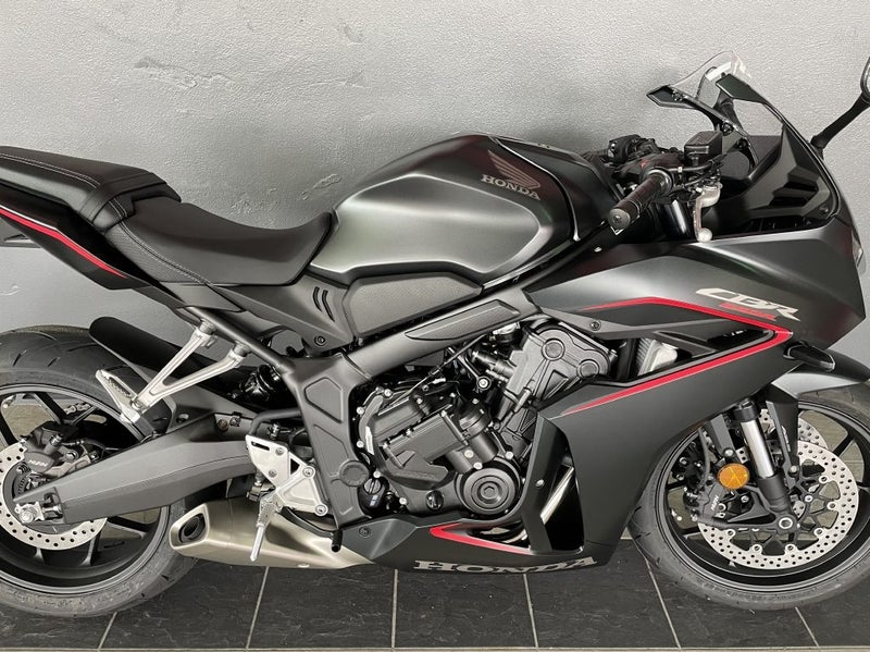 2025 Honda CBR Honda CBR CBR650RACS
