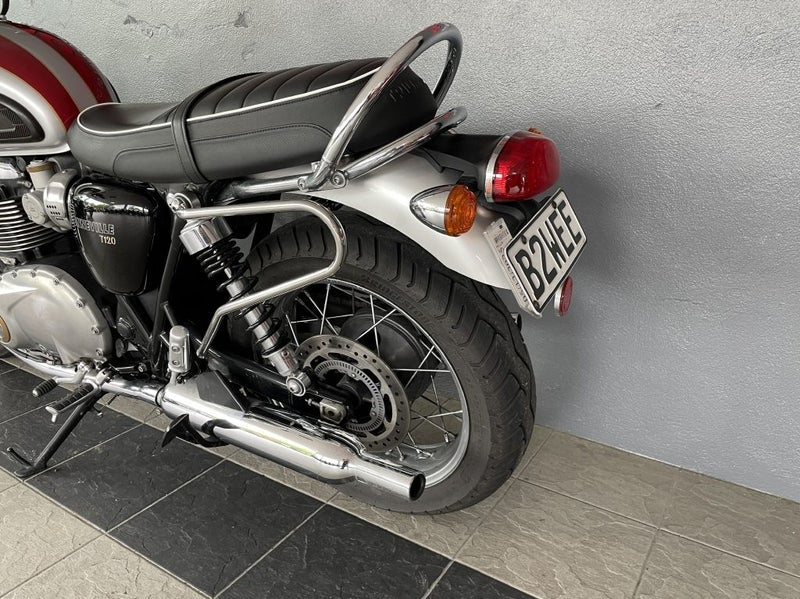 2019 Triumph Bonneville T120 Triumph Bonneville...