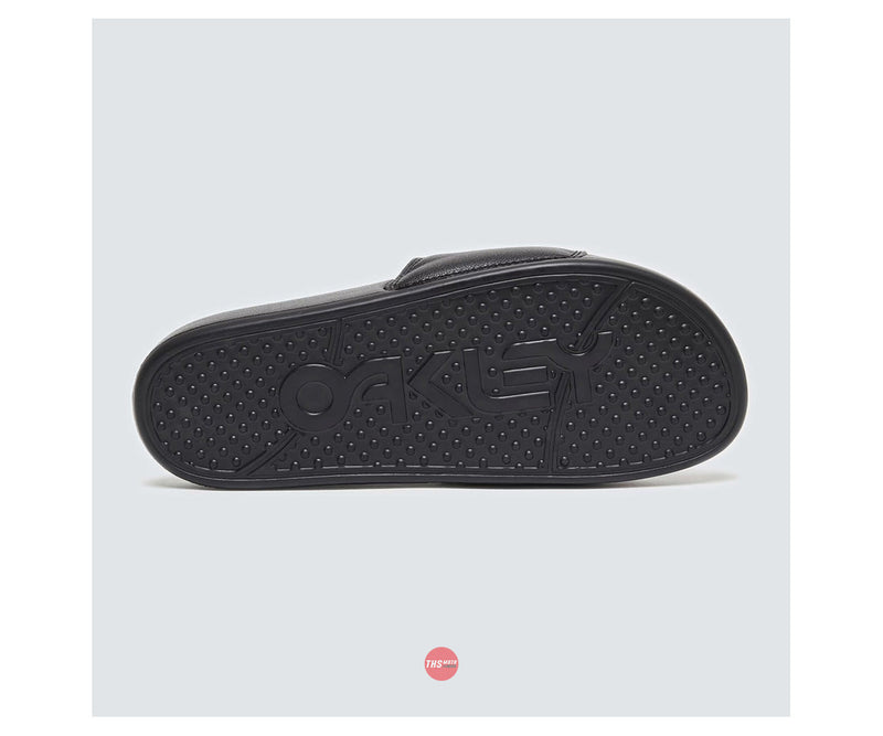 Oakley B1B 2.0 Slide Blackout Size 8