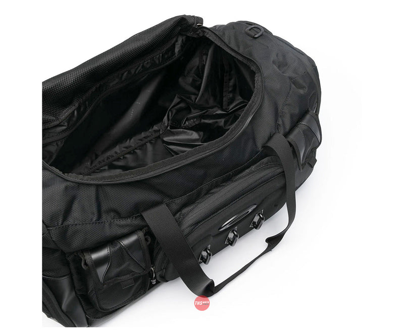 Oakley Urban Ruck RC Duffle Bag Blackout 70L