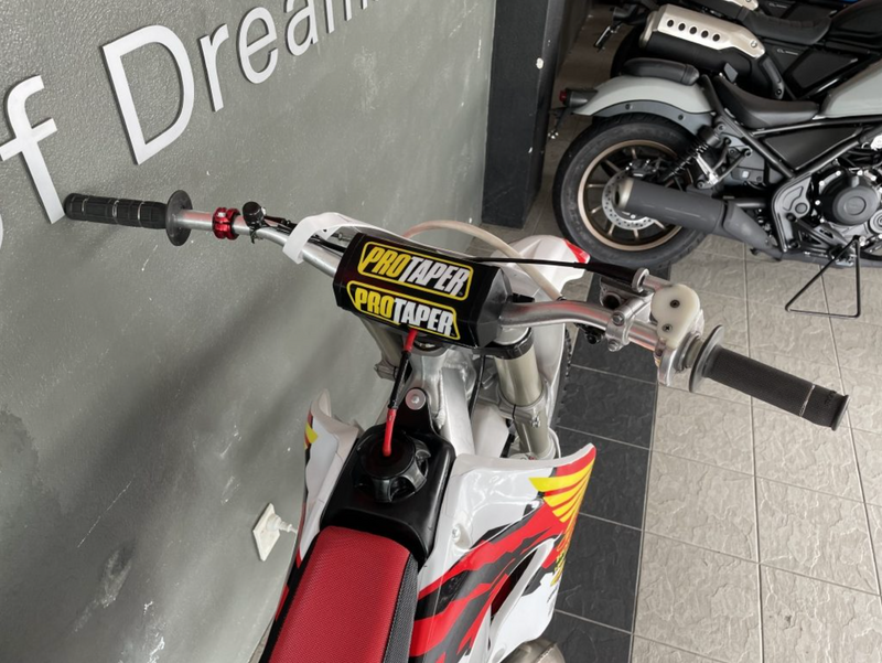 2001 Honda CR125R1 : Stock