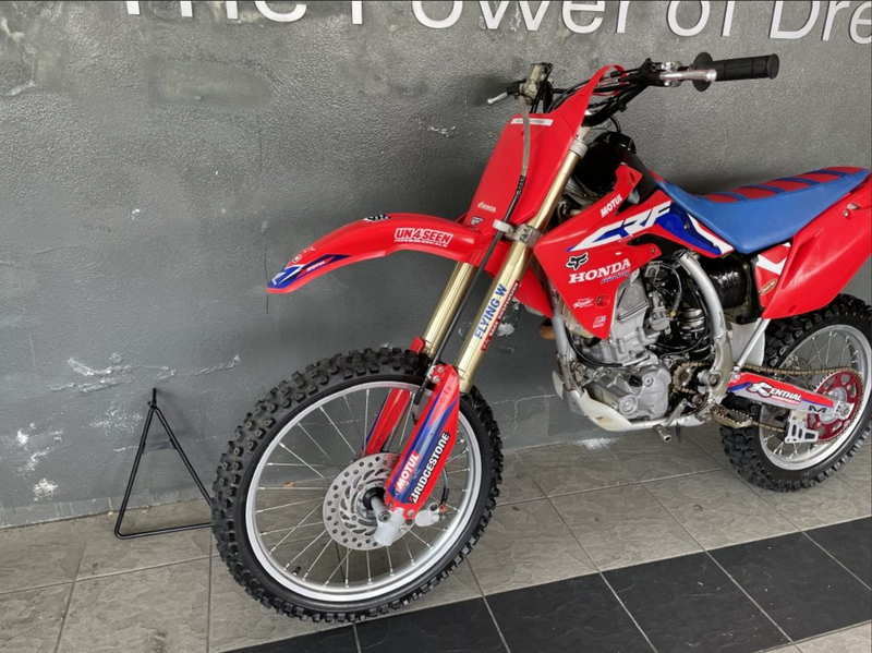 2022 Honda CRF150RBN : Stock