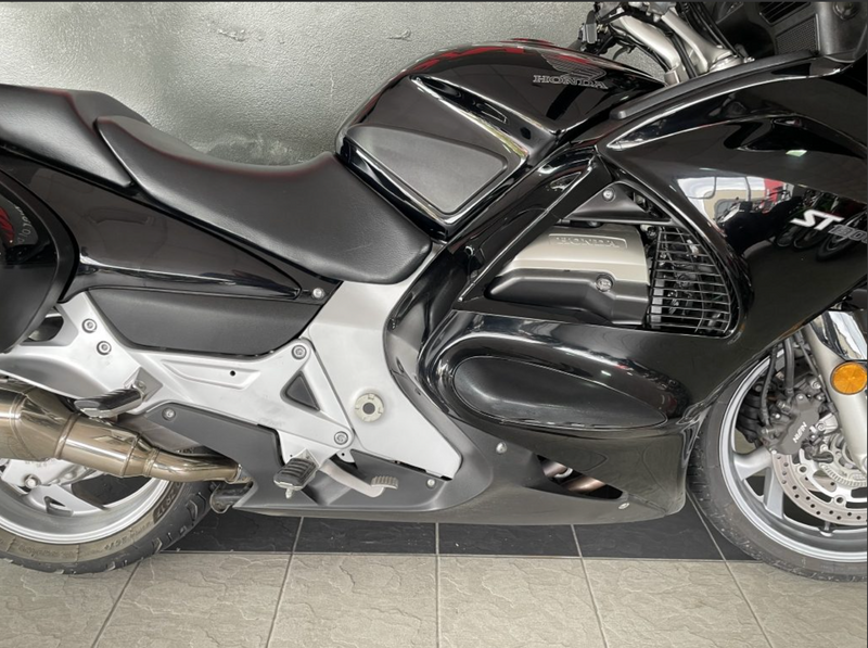 2014 Honda ST1300 3 : Stock