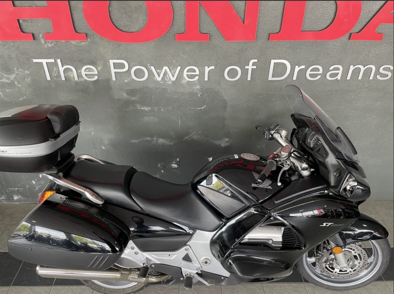 2014 Honda ST1300 3 : Stock