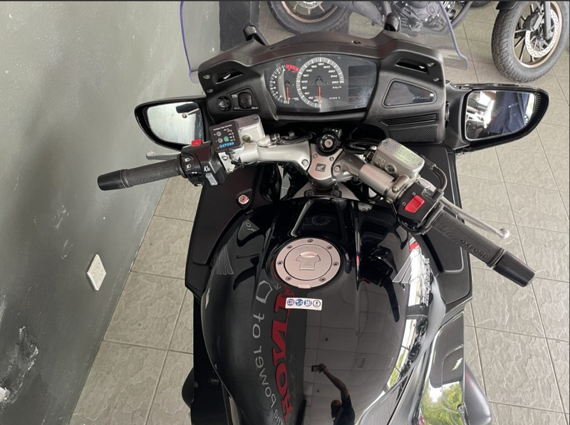 2014 Honda ST1300 3 : Stock