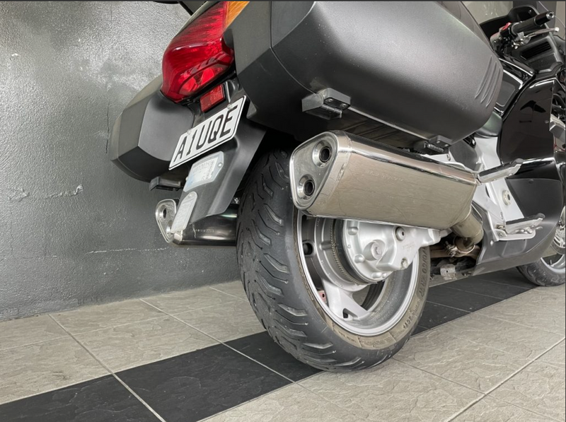 2014 Honda ST1300 3 : Stock