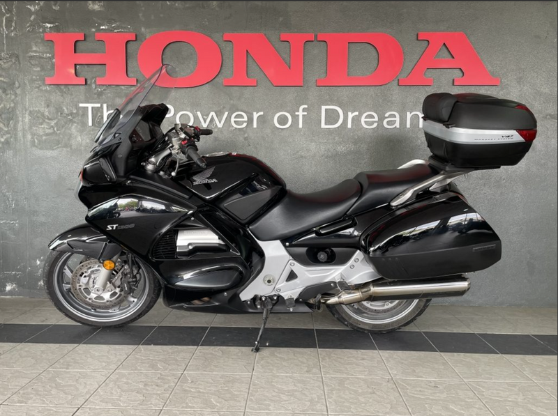 2014 Honda ST1300 3 : Stock