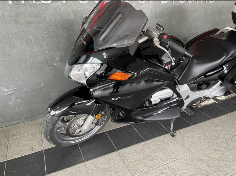 2014 Honda ST1300 3 : Stock