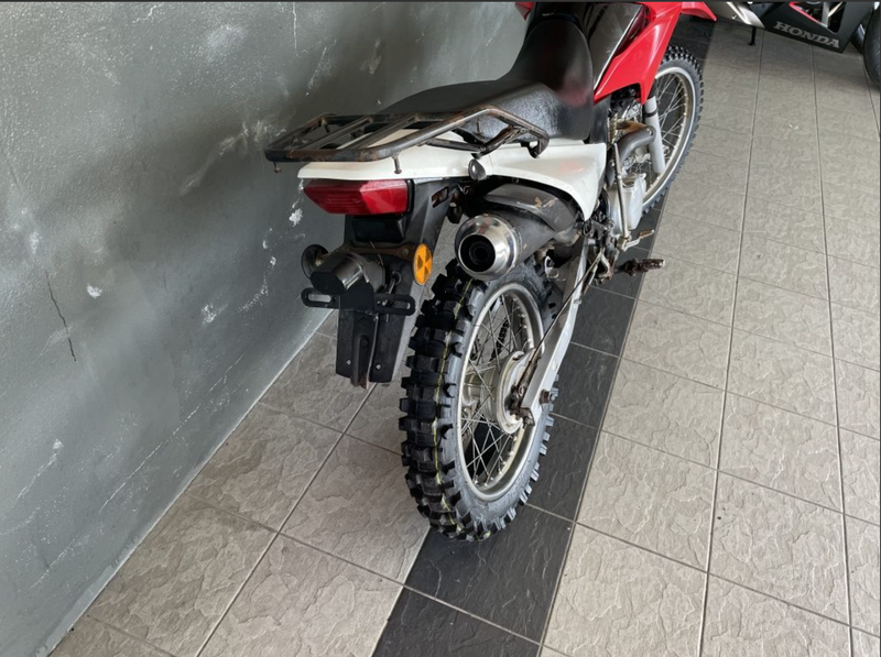 Honda XR150 L : Stock