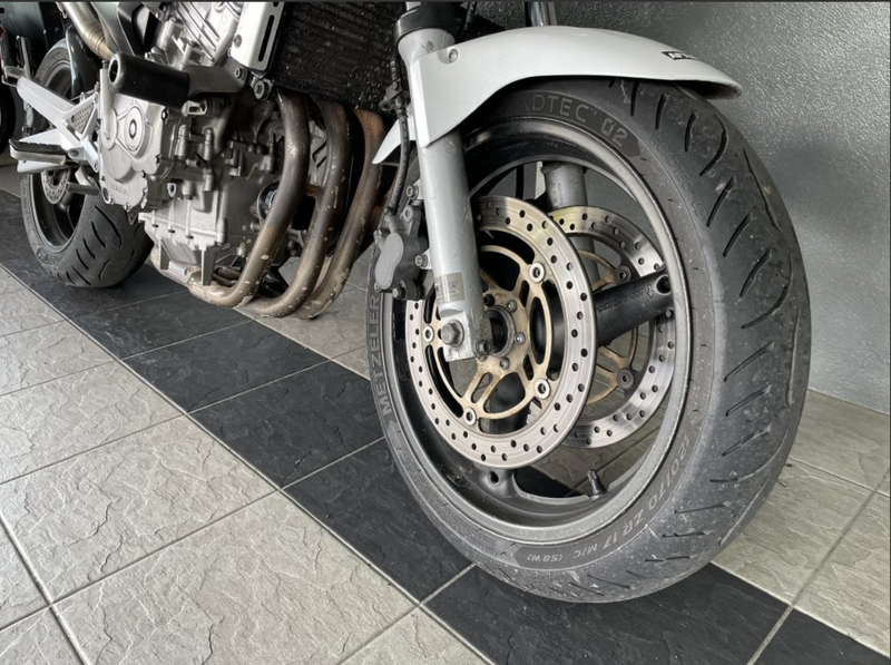 2005 Honda CB600F4 Hornet : Stock