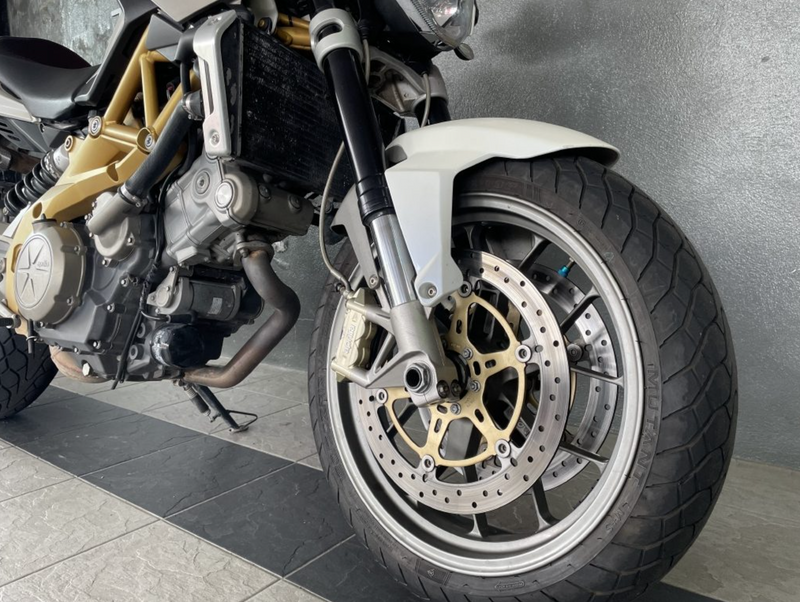 2008 Aprilia Shiver 750 : Stock