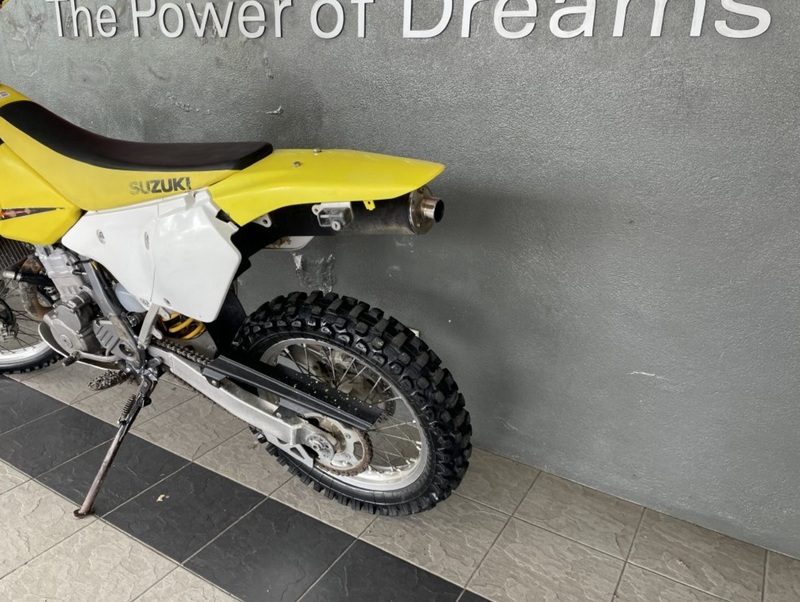 2005 Suzuki DRZ400: Stock
