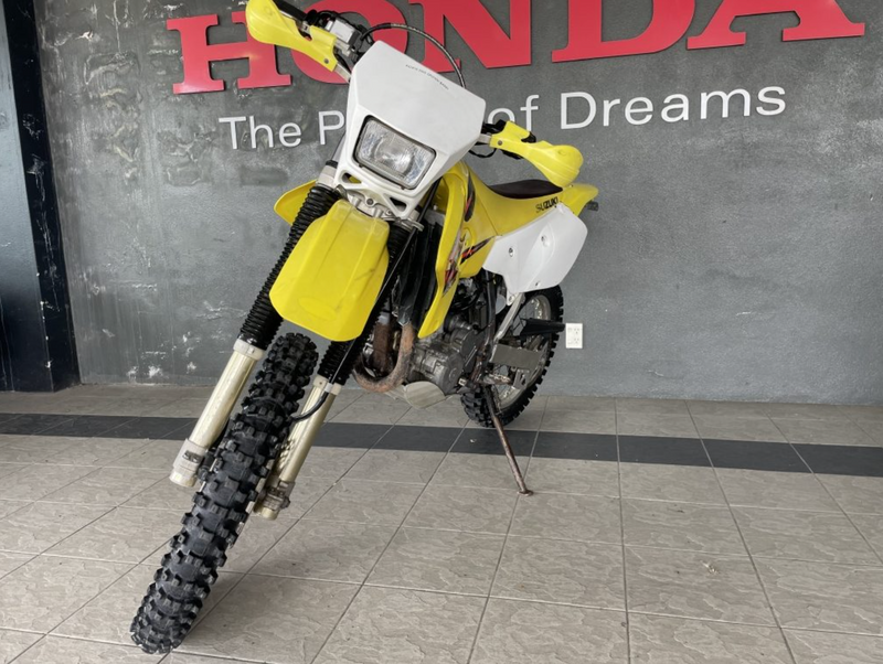2005 Suzuki DRZ400: Stock