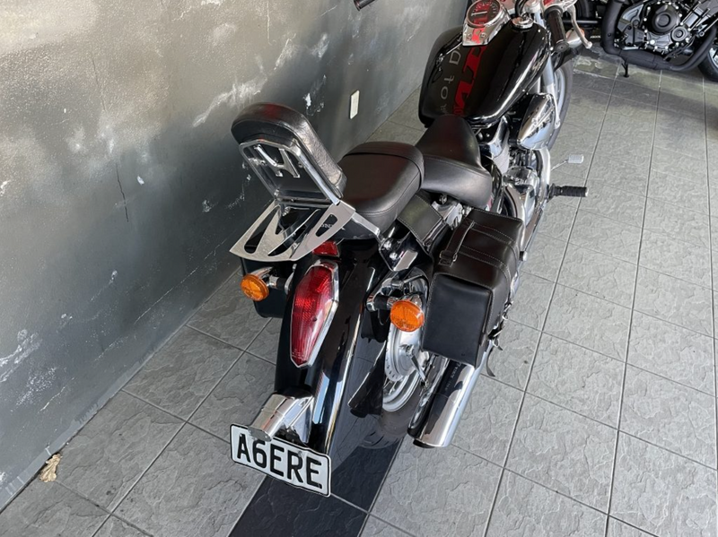 2005 Honda VT750CV : Stock