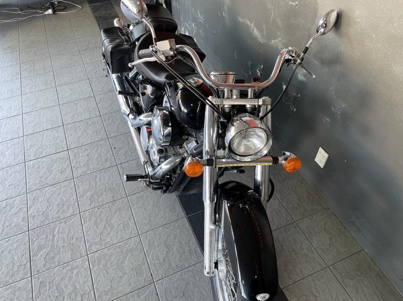2005 Honda VT750CV : Stock