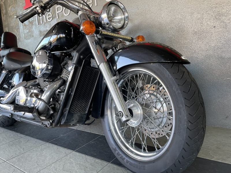 2005 Honda VT750CV : Stock