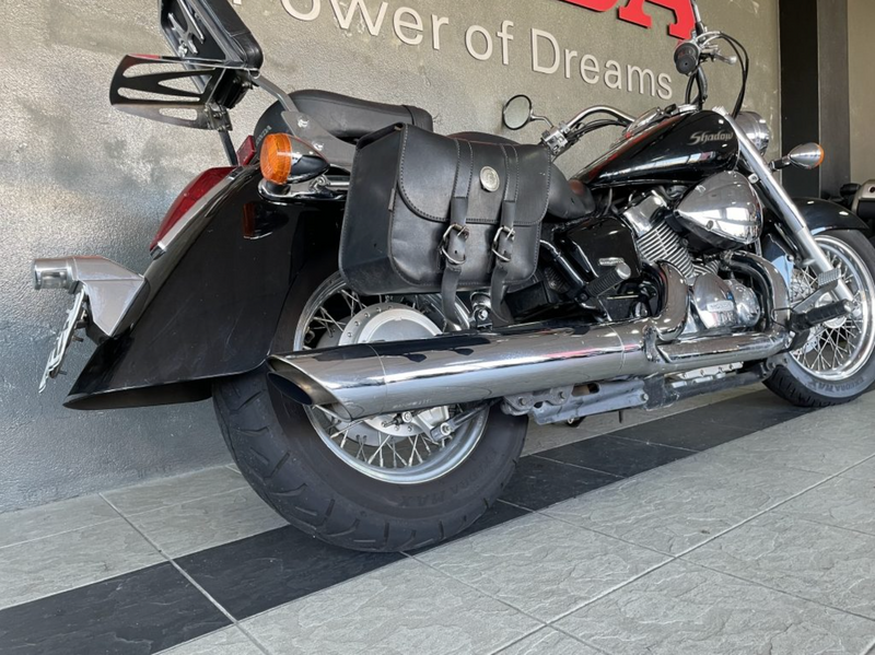 2005 Honda VT750CV : Stock