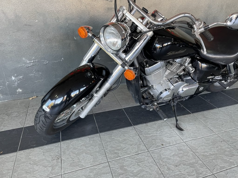 2005 Honda VT750CV : Stock