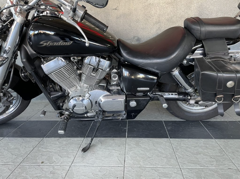 2005 Honda VT750CV : Stock