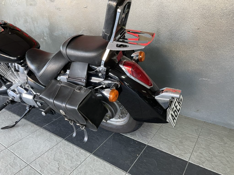 2005 Honda VT750CV : Stock