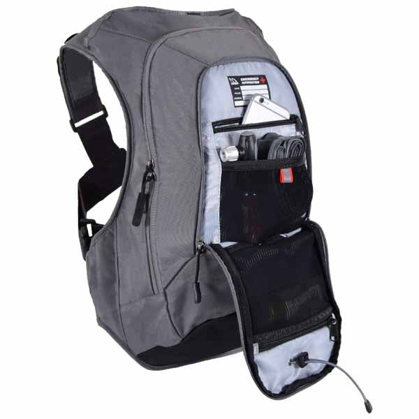 USWE Lizard 16 Daypack (adult and junior) has a 16L cargo capacity and has a wide opening organiser compartment - US-K-2160816/2160916
